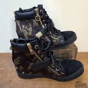 Wishbone Collection Women's Camouflage High-Top Wedge Leather Sneakers Sz 6